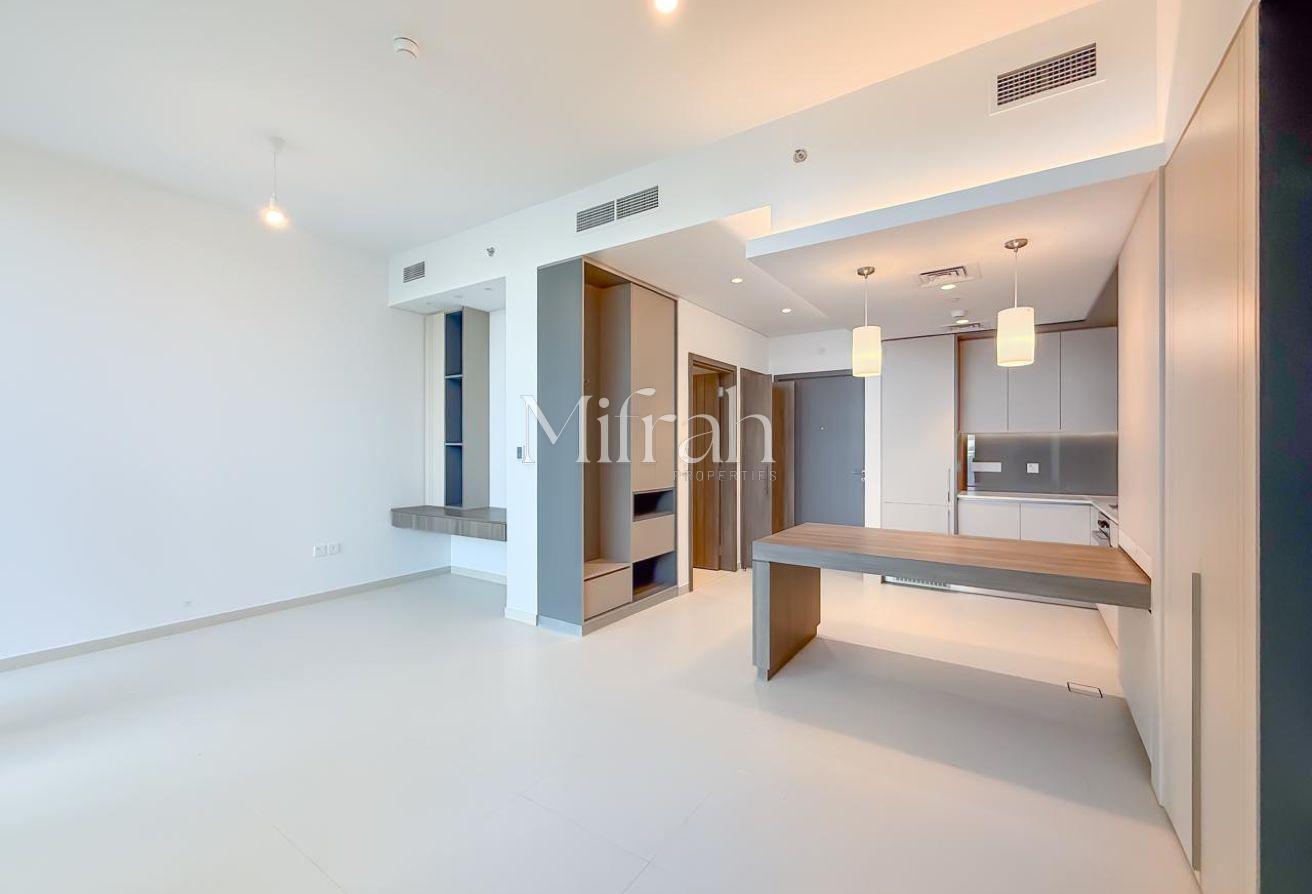 Unfurnished Studio | Laundry Room| Spacious Layout photo 10