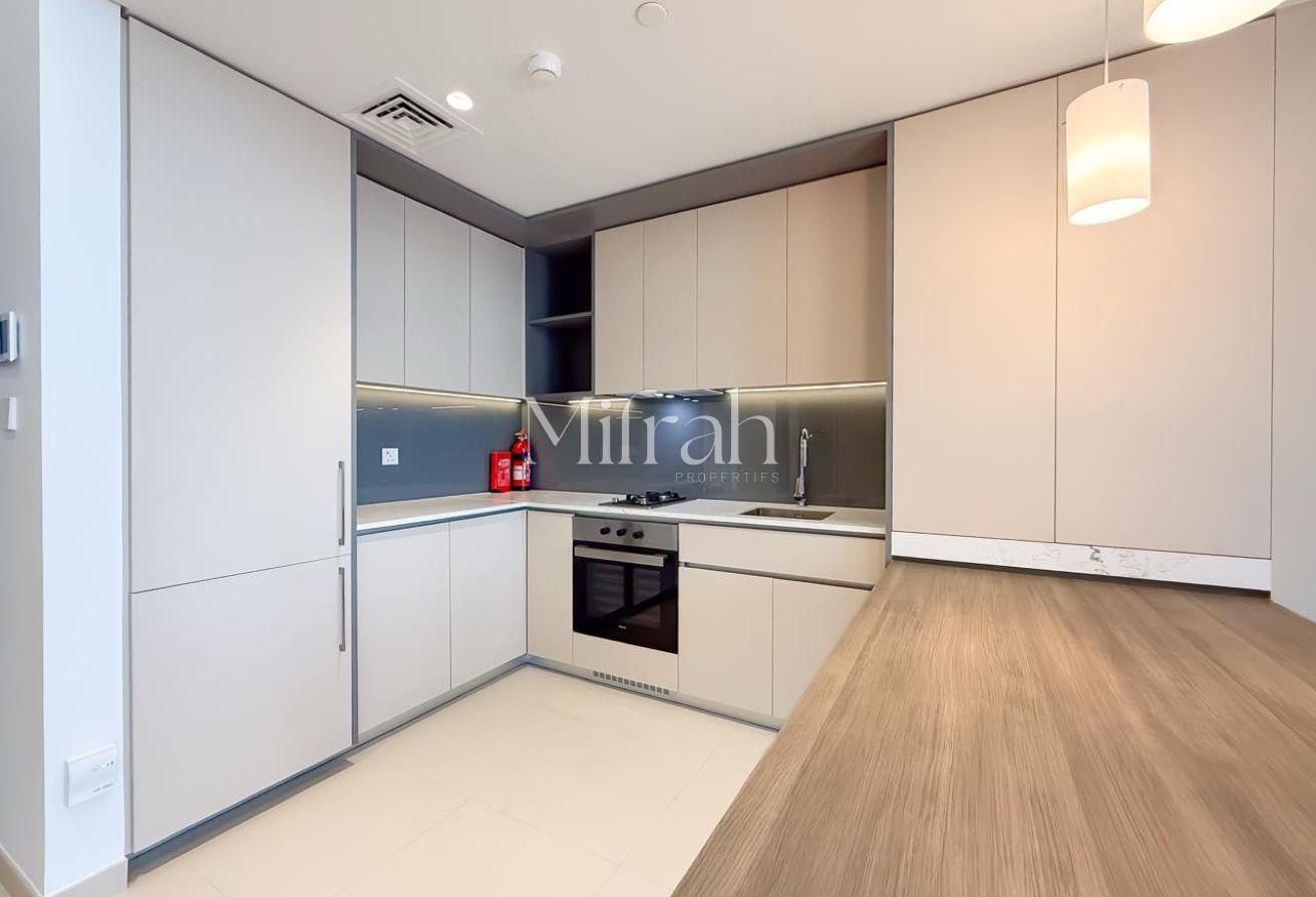 Unfurnished Studio | Laundry Room| Spacious Layout photo 7