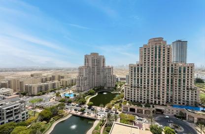 Apartment - 1 Bedroom - 2 Bathrooms for rent in The Fairways - The Views - Dubai