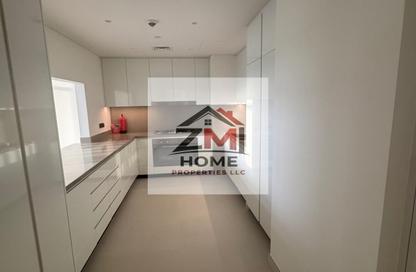 Apartment - 3 Bedrooms - 4 Bathrooms for rent in Vida 2 - Vida Residences - Aljada - Sharjah