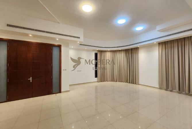 60138327 - Property Image 2