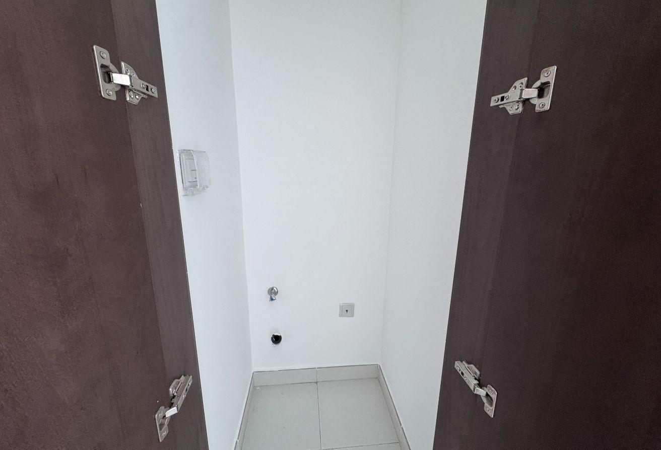Spacious 1BR | 771 Sqft | AED 60K | Gym , Pool photo 7