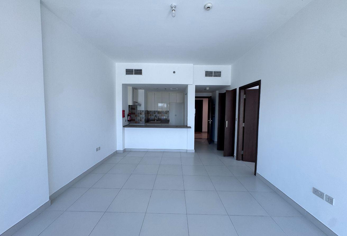 Spacious 1BR | 771 Sqft | AED 60K | Gym , Pool photo 3