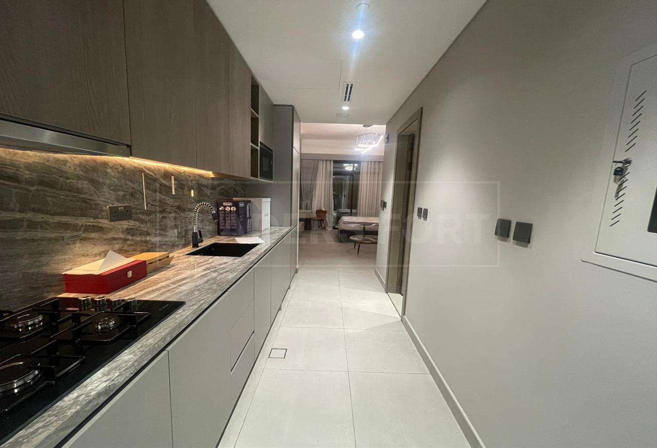 Stylish Studio | Furnished Unit | Prime Location photo 6