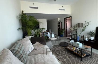 Apartment - 1 Bedroom - 1 Bathroom for rent in Mazaya 5 - Queue Point - Liwan - Dubai