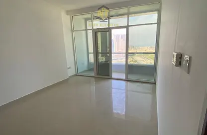 Apartment - 3 Bedrooms - 4 Bathrooms for rent in New Al Taawun Road - Al Taawun - Sharjah