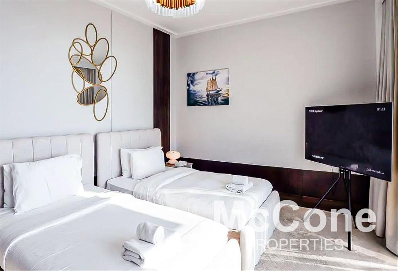 Full Burj Khalifa View | Fully Furnished | Vacant photo 14