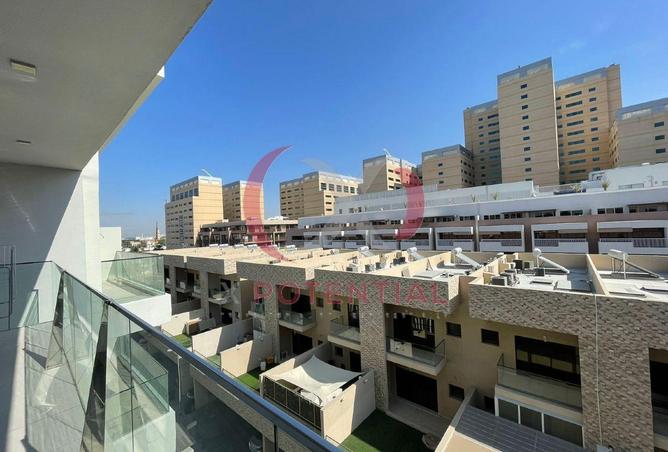 73820247 - Property Image 3