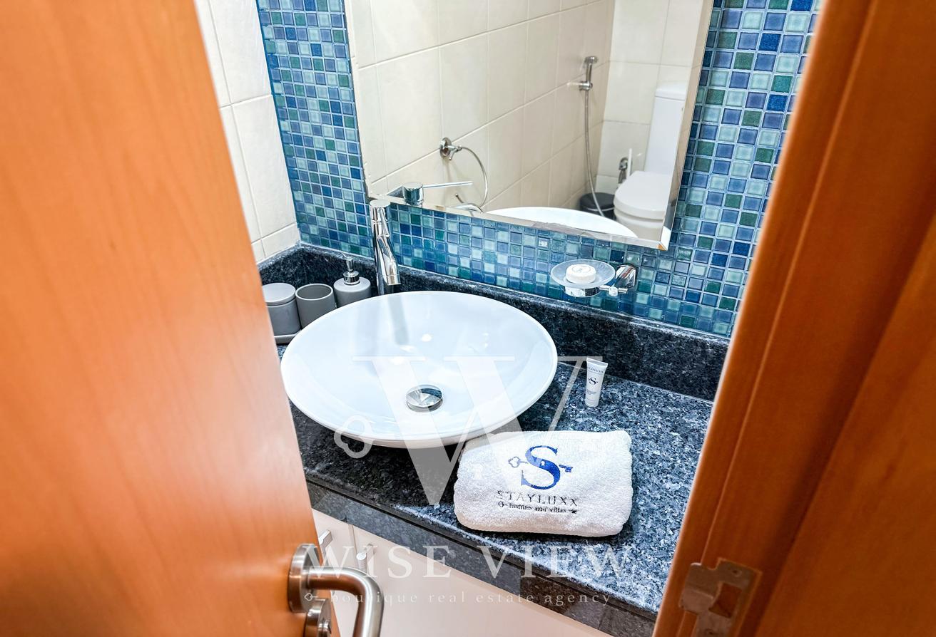 Palm Jumeirah Living | 2BR+Maid | Balcony photo 13