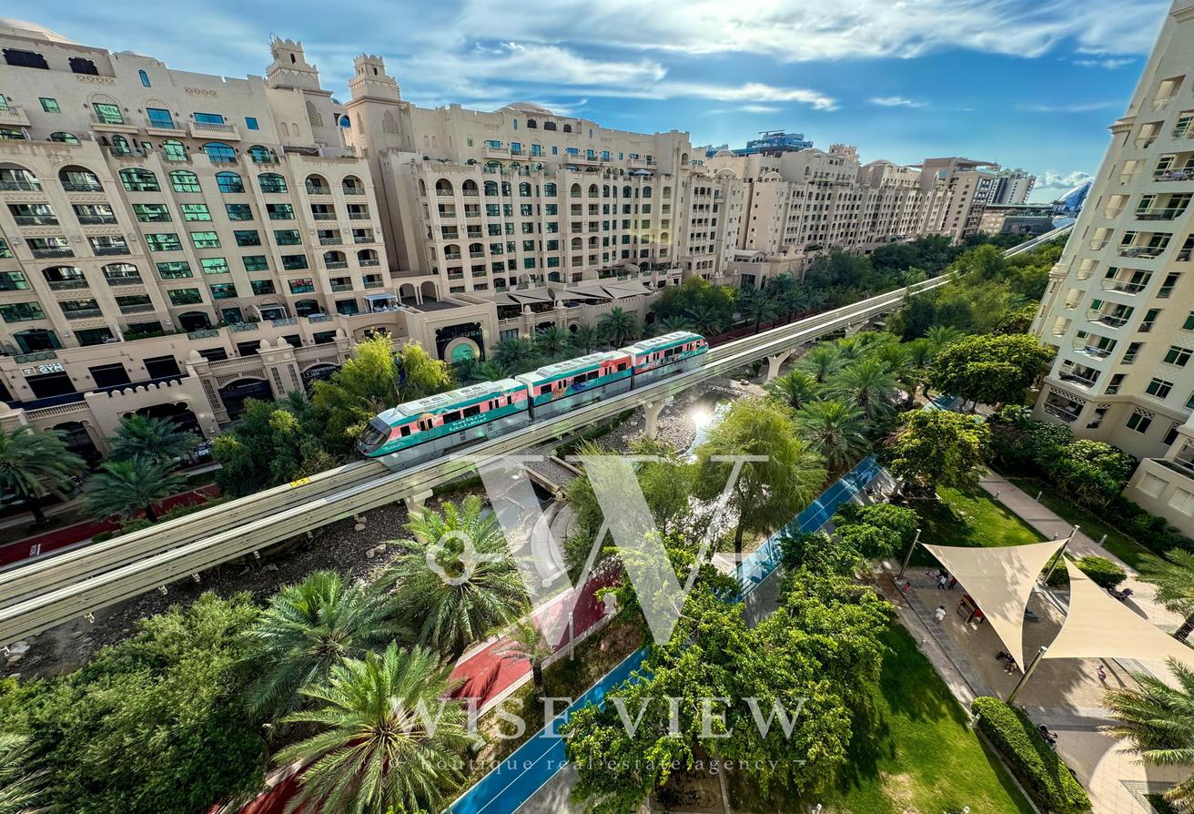 Palm Jumeirah Living | 2BR+Maid | Balcony photo 2