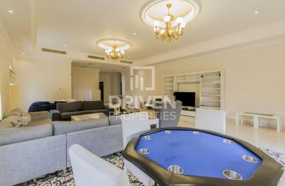 Villa - 5 Bedrooms - 6 Bathrooms for rent in The Centro - The Villa - Dubai