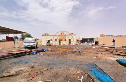 أرض - استوديو للايجار في الصجعة الصناعية - الصجعة - الشارقة