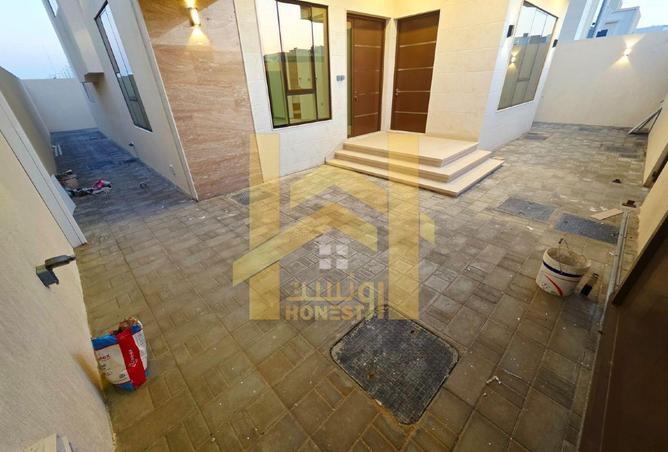 66709100 - Property Image 3