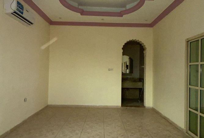 100432889 - Property Image 3