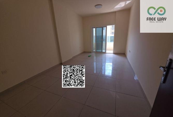 For Annual Rent in Ajman – Al Jurf 2  Location: Na