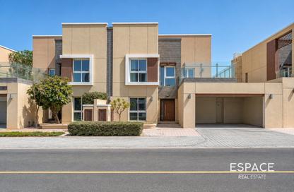 Villa - 4 - 5 for sale in Villa Lantana 2 - Villa Lantana - Dubai Science Park - Dubai
