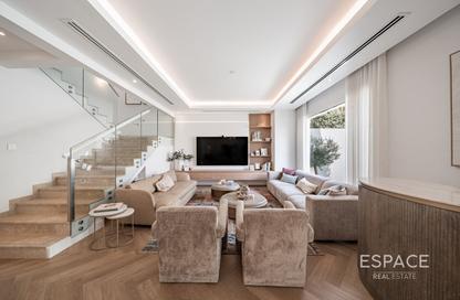 Villa - 4 - 5 for sale in Villa Lantana 2 - Villa Lantana - Dubai Science Park - Dubai Villa - 4 - 5 for sale in Villa Lantana 2 - Villa Lantana - Dubai Science Park - Dubai