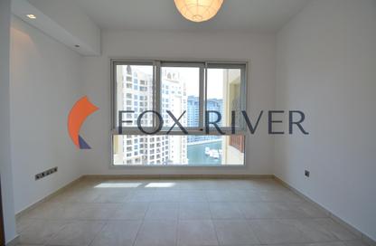 Apartment - 2 Bedrooms - 3 Bathrooms for rent in Marina Residences 2 - Marina Residences - Palm Jumeirah - Dubai