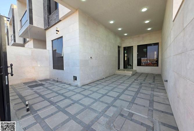 93569004 - Property Image 3
