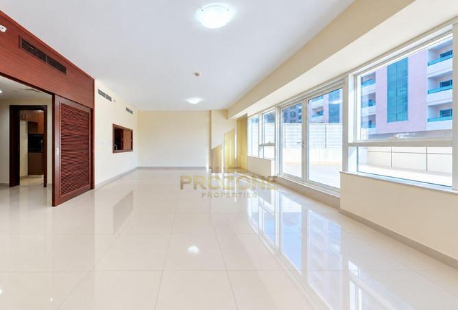 141913456 - Property Main Image
