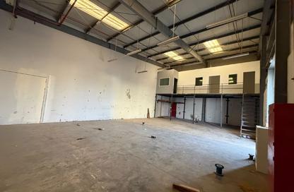 Warehouse - Studio - 1 for rent in Umm Al Thuoob - Umm Al Quwain