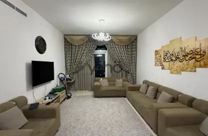 Apartment - 2 Bedrooms - 3 Bathrooms for sale in Topaz Avenue - Al Furjan - Dubai