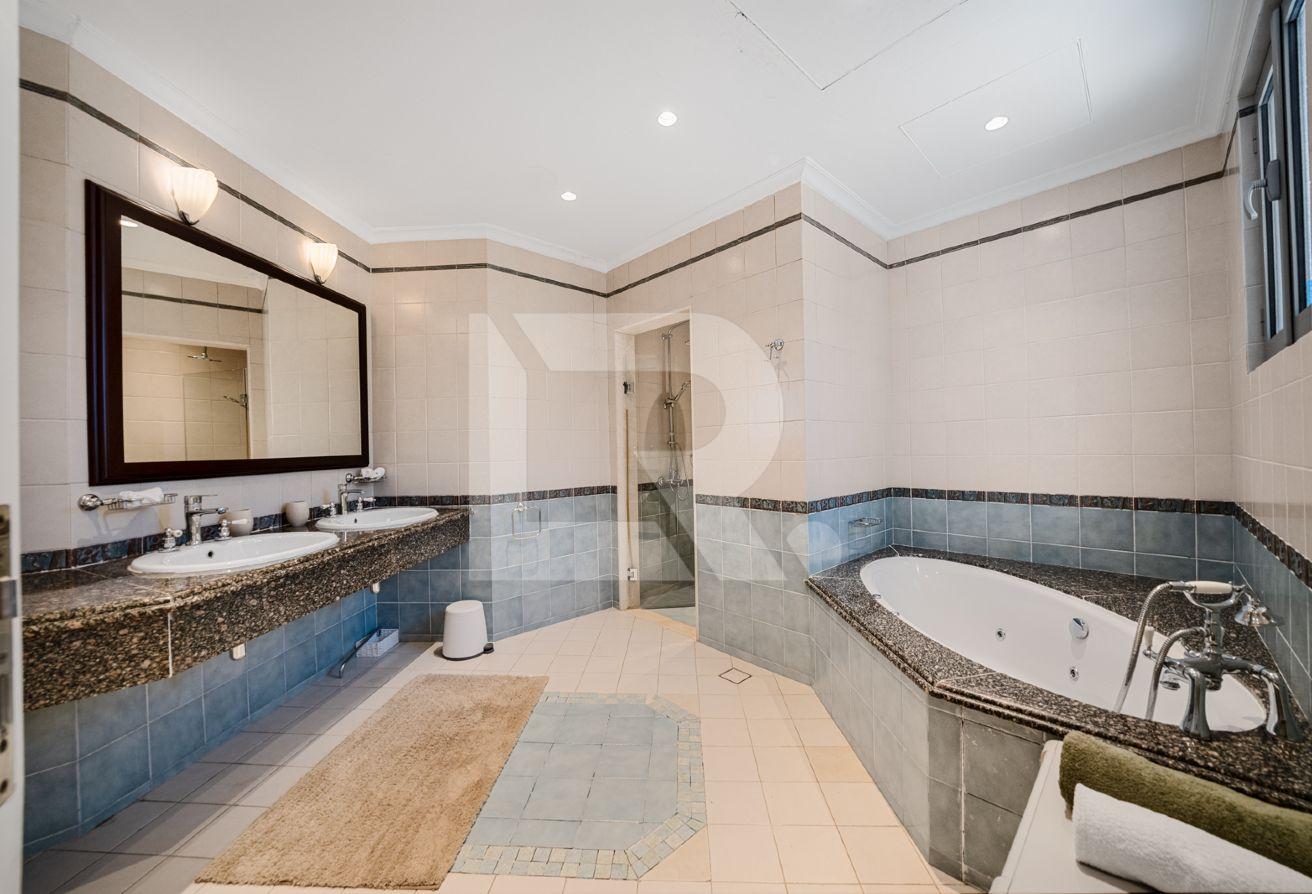 Premium Location | Full Atlantis Views | Furnished photo 8