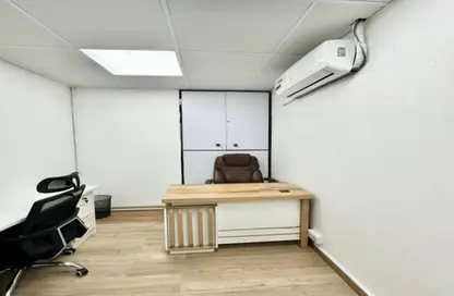 Business Centre - Studio - 2 Bathrooms for rent in Al Kazim Building - Karama Park Area - Al Karama - Dubai