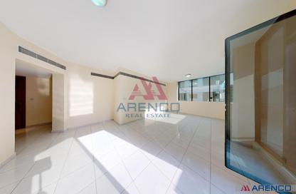 Apartment - 3 Bedrooms - 4 Bathrooms for rent in Golden Sands 7 - Al Mankhool - Bur Dubai - Dubai