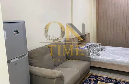 شقة - 1 حمام للايجار في برج الكورنيش - طريق كورنيش عجمان - عجمان