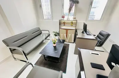 مكتب - غرفة نوم - 1 حمام للايجار في مبنى هوريزون - بورسعيد - ديرة - دبي