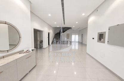 Villa - 5 Bedrooms - 6 Bathrooms for rent in Al Quoz 1 - Al Quoz - Dubai