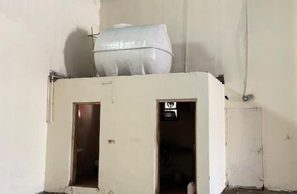 Warehouse - Studio - 1 Bathroom for rent in Mussafah Industrial Area - Mussafah - Abu Dhabi