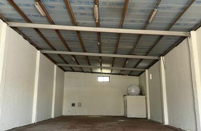 Warehouse - Studio - 1 Bathroom for rent in Mussafah Industrial Area - Mussafah - Abu Dhabi