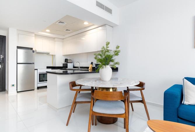 Modern 1BR Unit | Tower 108 photo 2