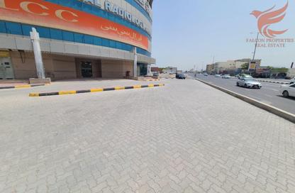 Show Room - Studio - 2 Bathrooms for rent in Dafan Al Nakheel - Ras Al Khaimah