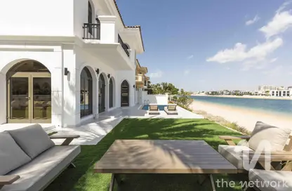 Villa - 5 Bedrooms - 7 Bathrooms for rent in Garden Homes Frond M - Garden Homes - Palm Jumeirah - Dubai