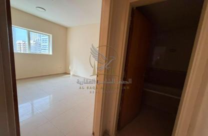 Apartment - 1 - 1 for rent in Al Khan Corniche - Al Khan - Sharjah