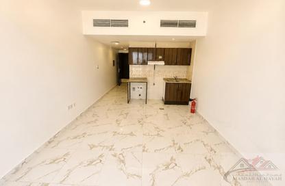Apartment - Studio - 1 Bathroom for rent in Muwaileh 29 Building - Muwaileh - Sharjah