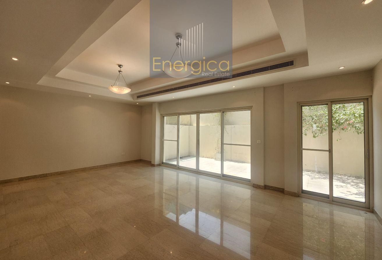 Semi -Detached 5BR Villa | Private Pool | Driver R photo 7