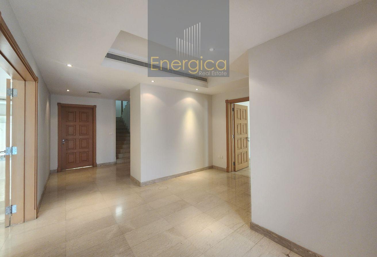 Semi -Detached 5BR Villa | Private Pool | Driver R photo 11