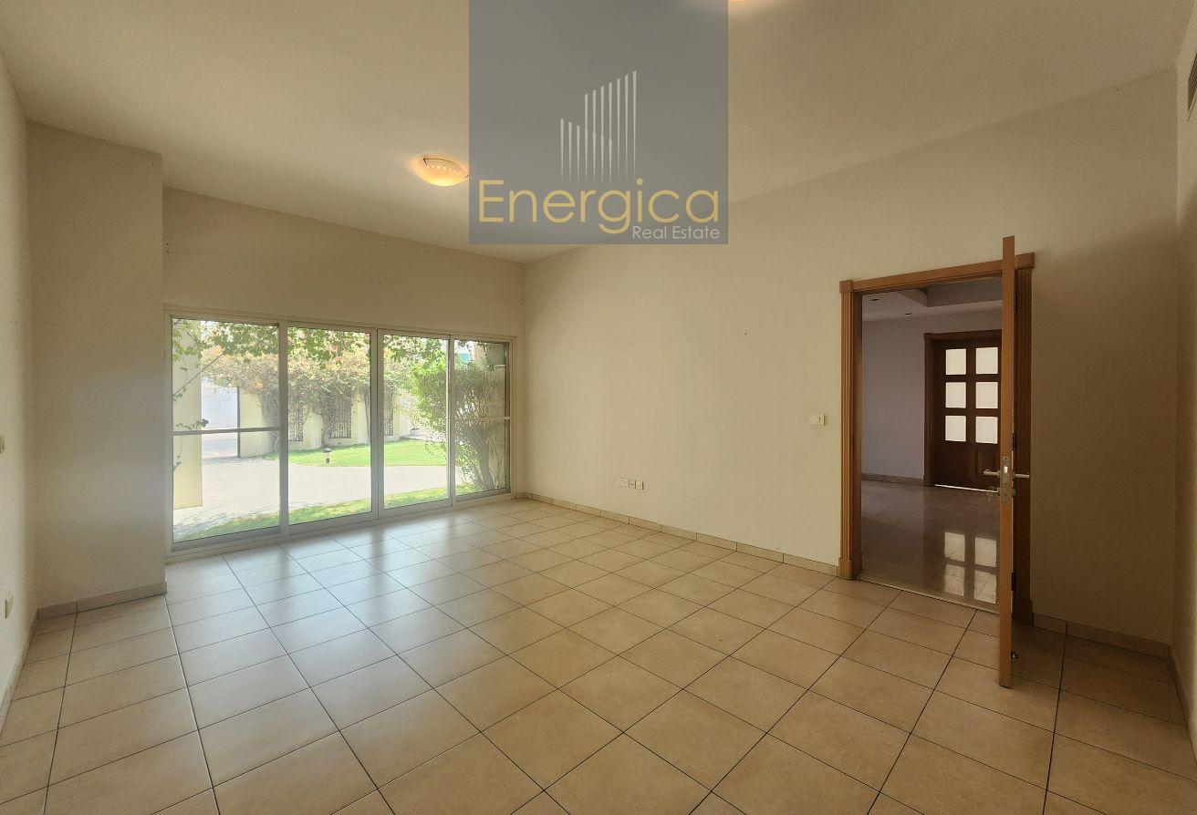 Semi -Detached 5BR Villa | Private Pool | Driver R photo 6