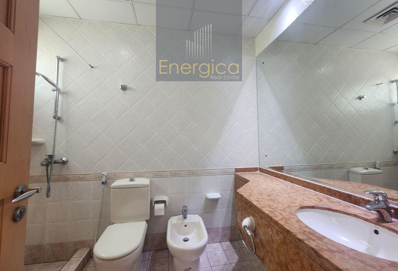 Semi -Detached 5BR Villa | Private Pool | Driver R photo 26