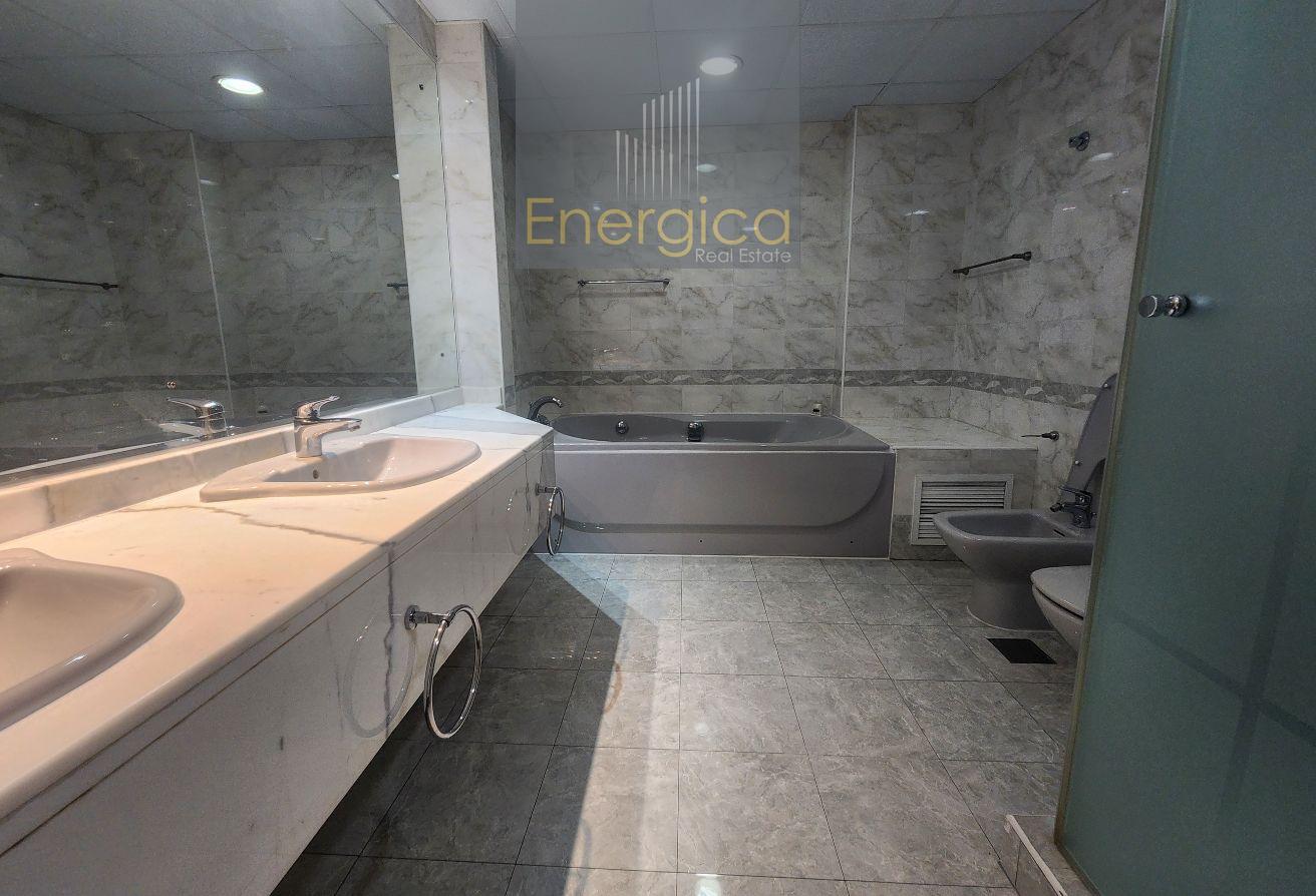 Semi -Detached 5BR Villa | Private Pool | Driver R photo 21