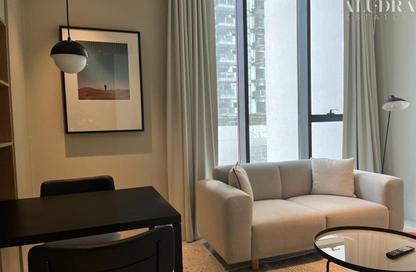شقة - 1 حمام للايجار في رأسًا على عقب - الخليج التجاري - دبي شقة - 1 حمام للايجار في رأسًا على عقب - الخليج التجاري - دبي