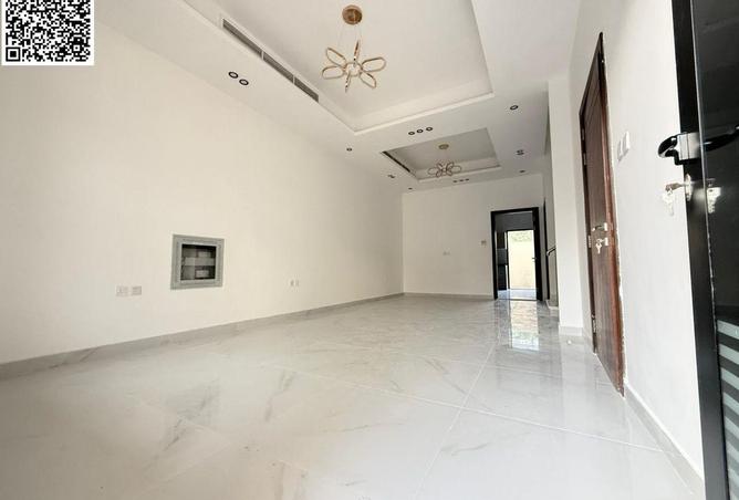 2Ok1jpd59c0 - Property Image 3