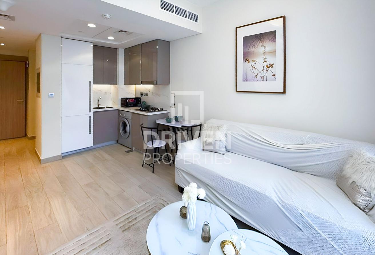 Elegantly Furnished | Multiple Cheques | Vacant photo 4