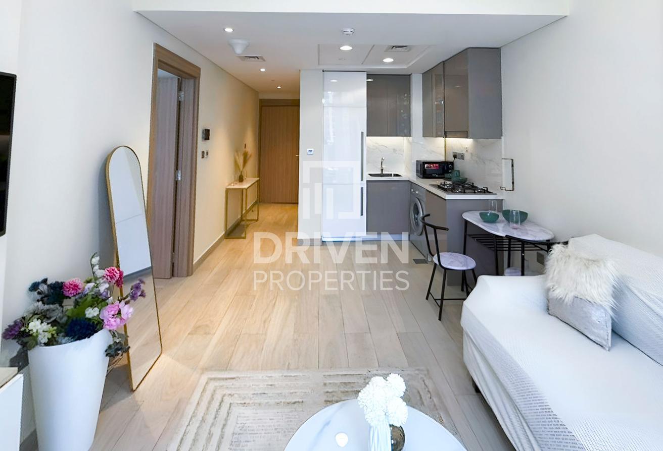 Elegantly Furnished | Multiple Cheques | Vacant photo 3