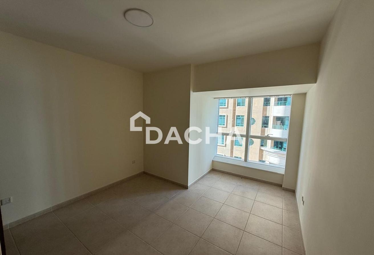 Vacant | Unfurnished | Community View photo 11