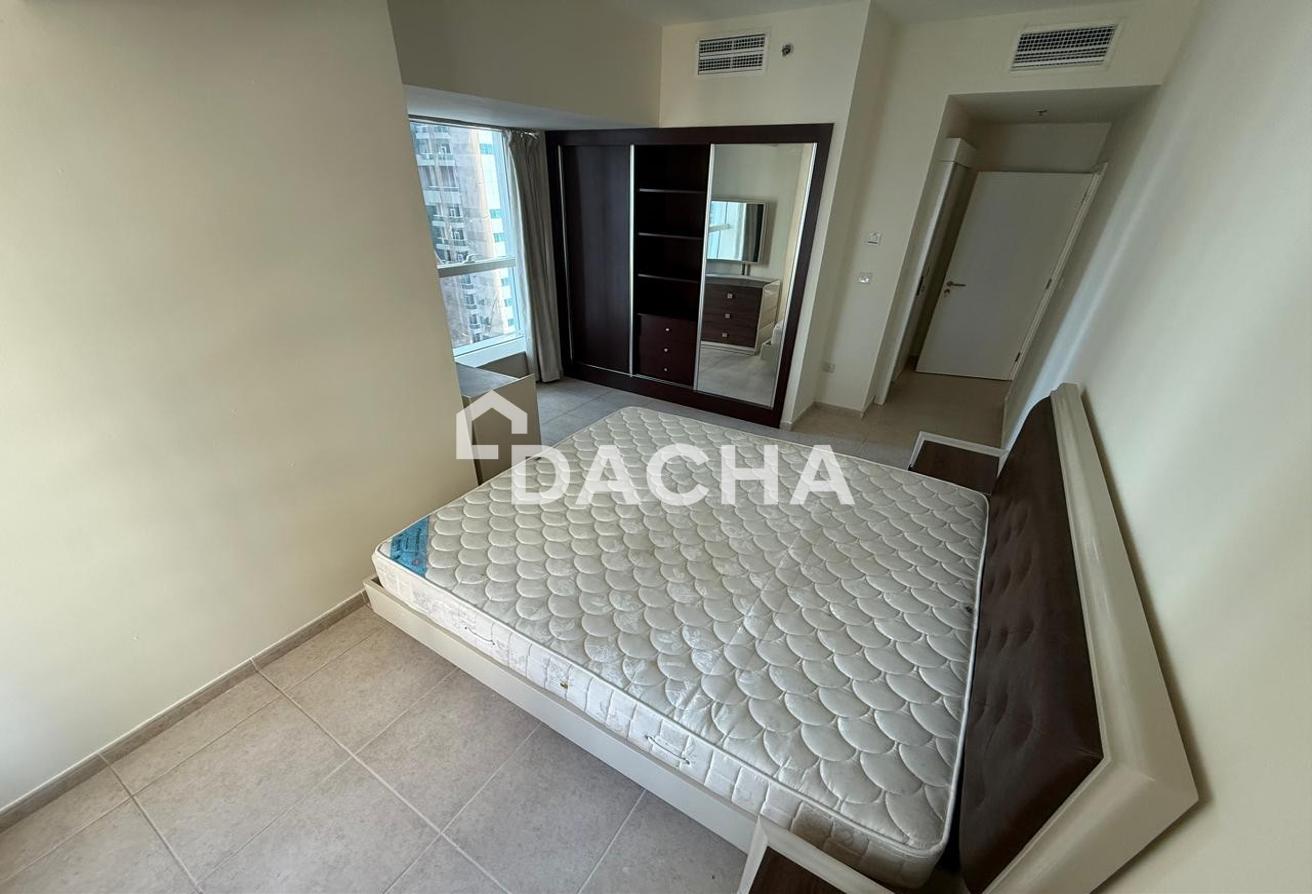 Vacant | Unfurnished | Community View photo 10